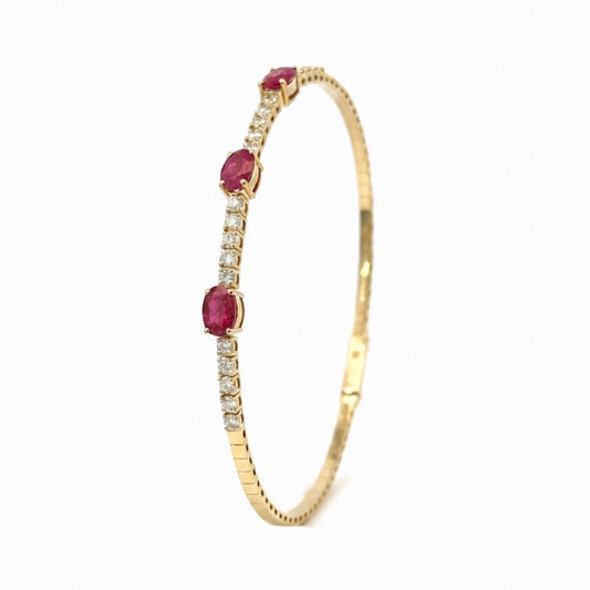 Triple Ovals Bangle in Diamond and Ruby - 18k Gold - Lynor