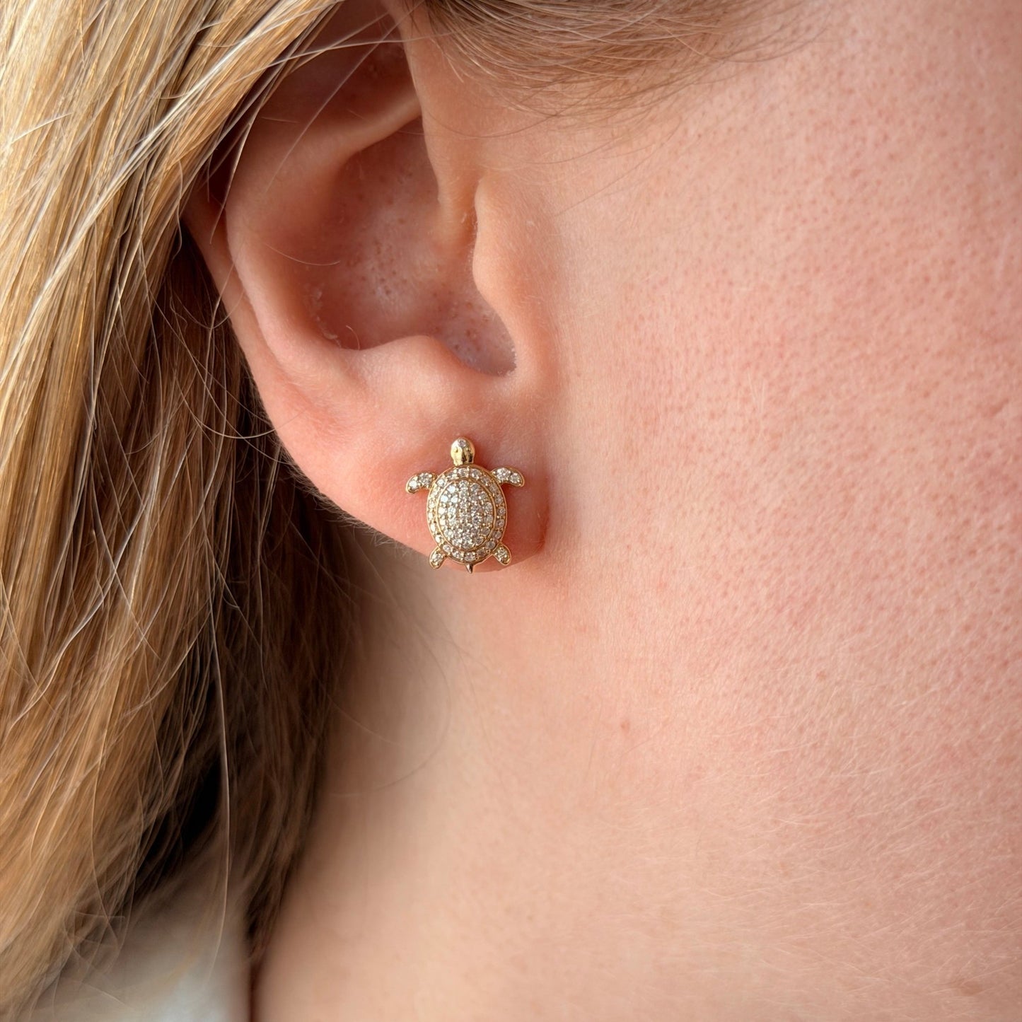 Turtle Earrings in Diamond - 18k Gold - Lynor