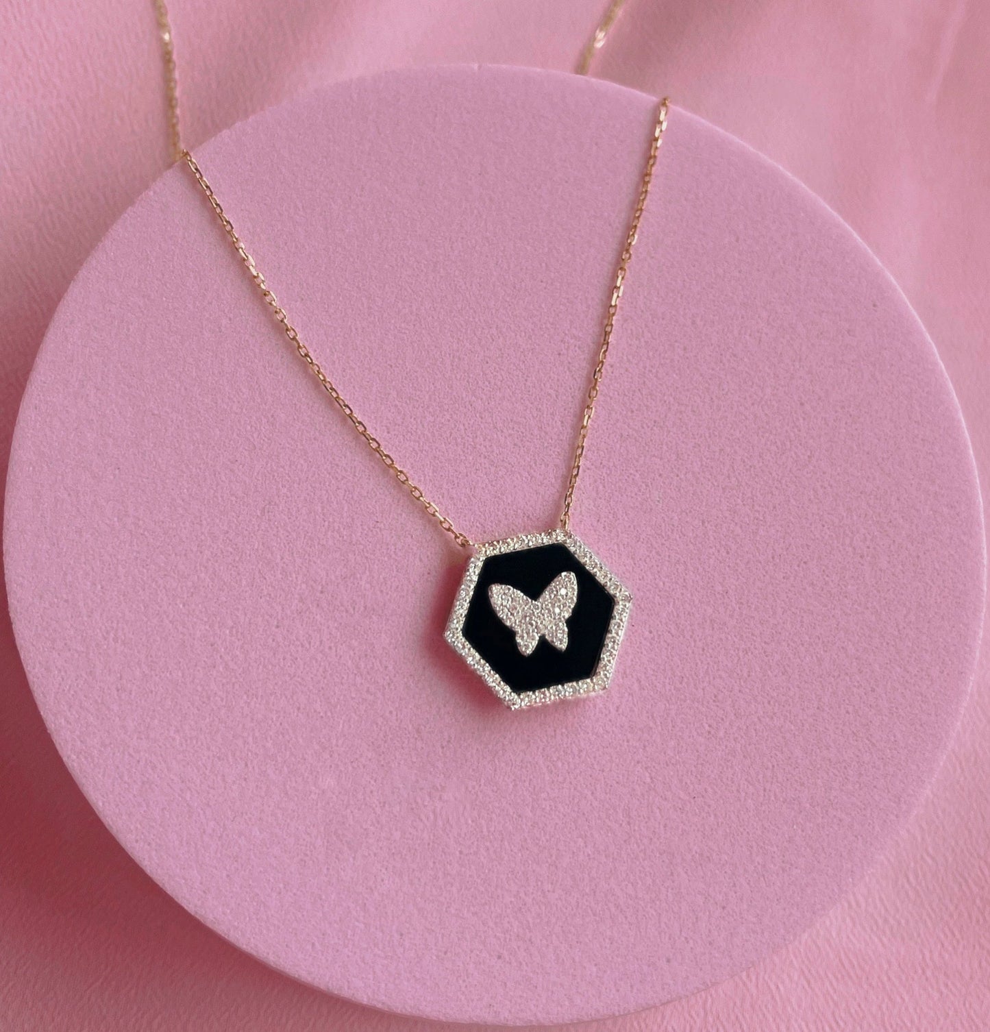 Hexa Frame Necklace in Diamond and Black Onyx - 18k Gold - Lynor