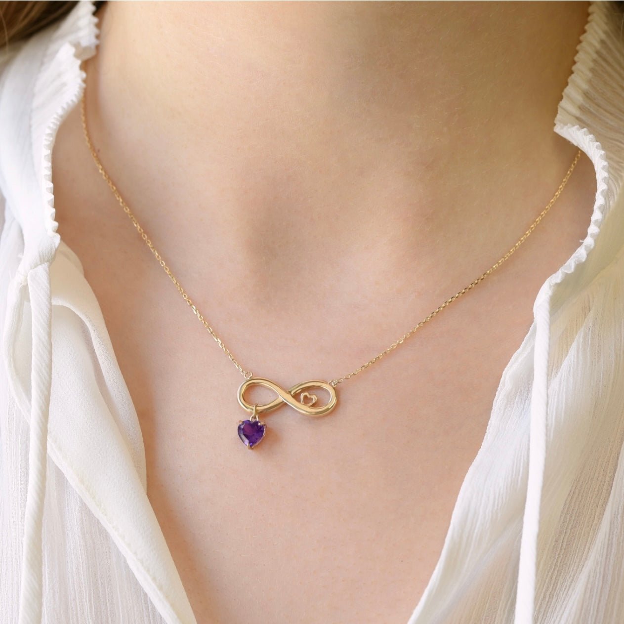 Infinity Heart Necklace in Amethyst - 18k Gold - Ly