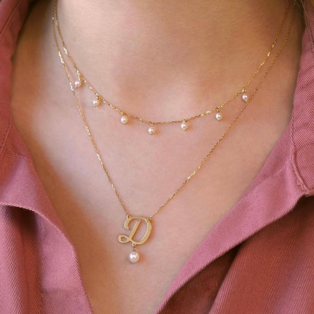 Initial Necklace in Pearl - 18k Gold - Lynor