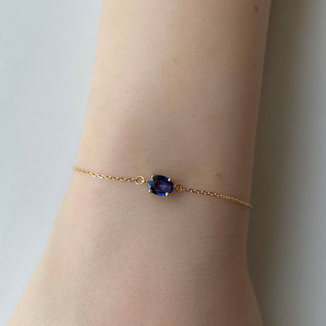 Oval Bracelet in Sapphire - 18k Gold - Ly