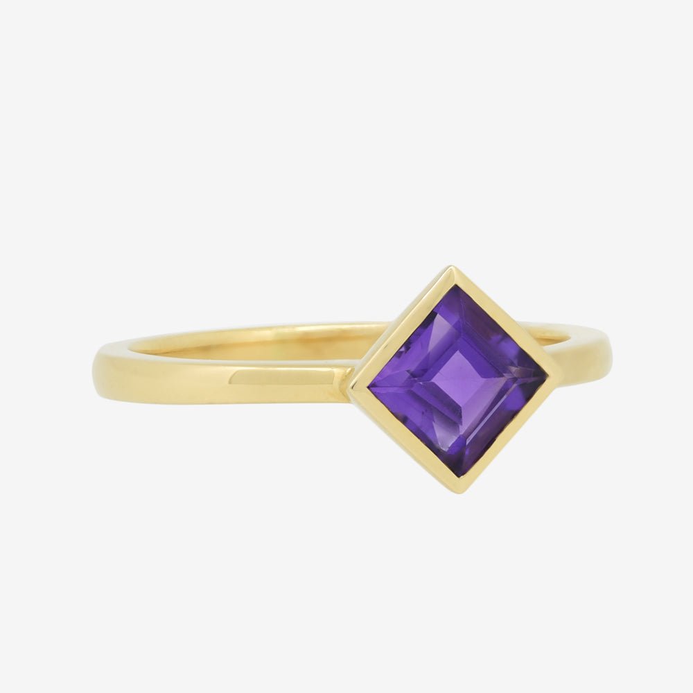 Princess Ring in Amethyst - 18k Gold - Ly