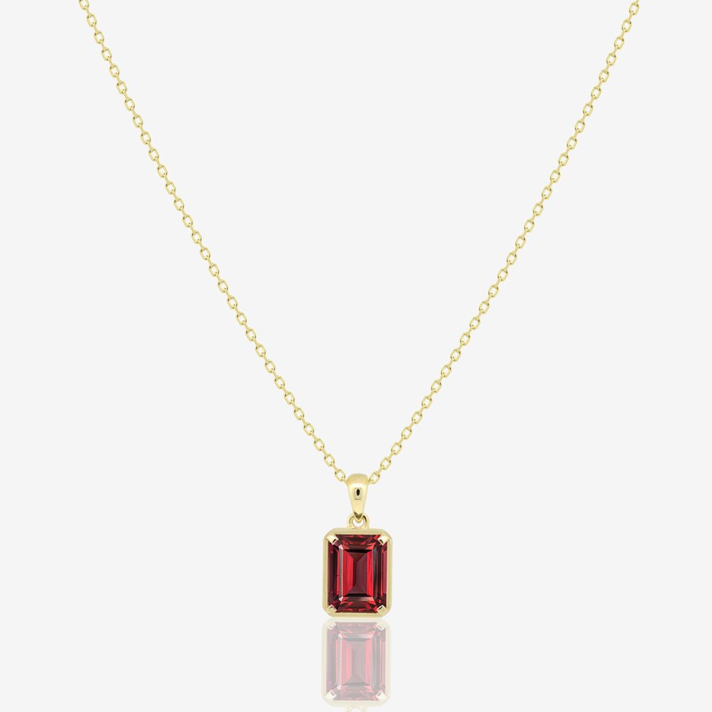 Seta Necklace in Garnet - 18k Gold - Ly